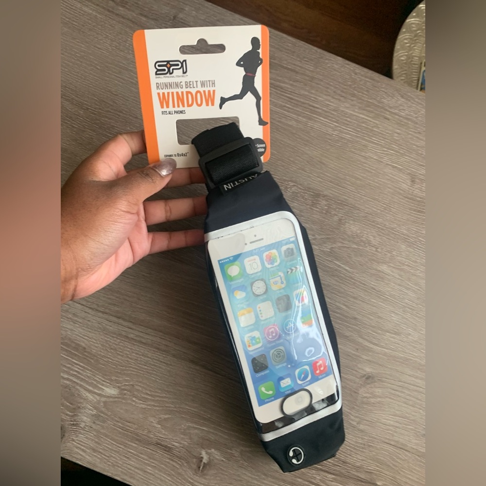 Running belt with window